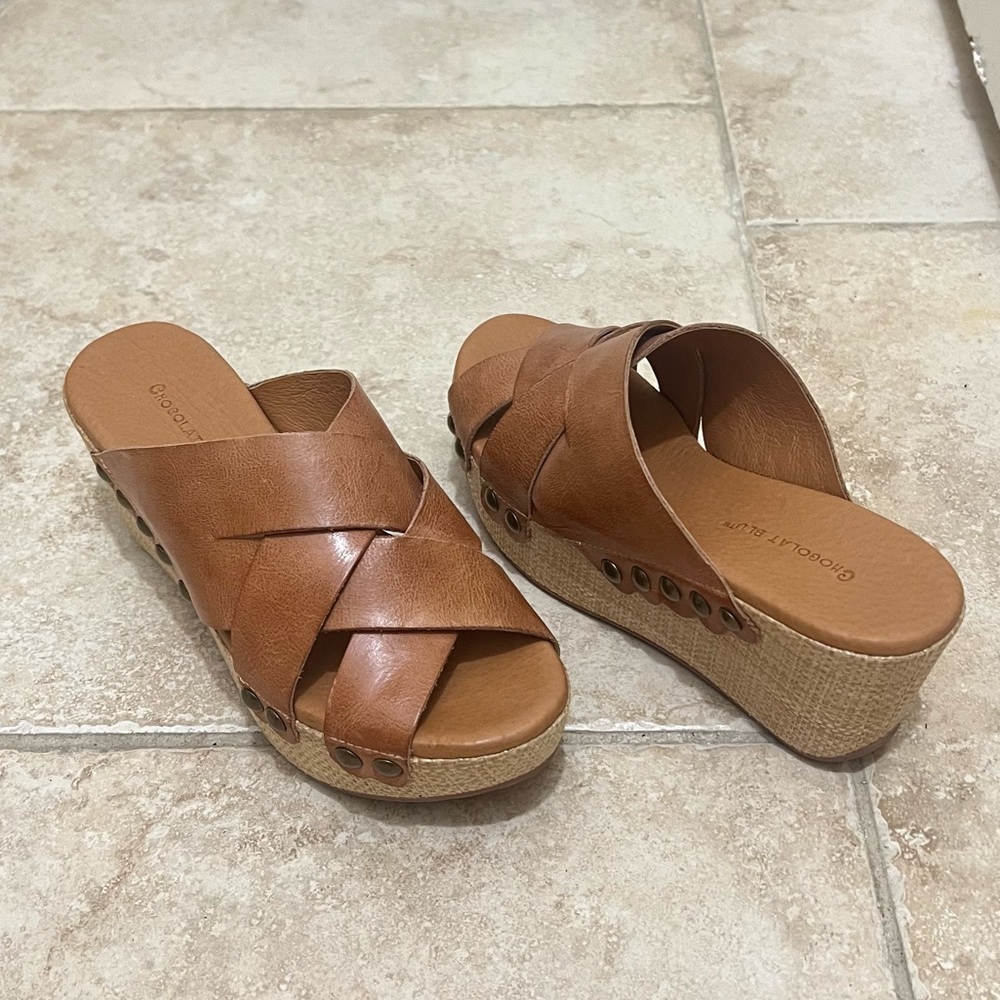 Chocolat Blu Tan Leather Wedges - Picture 4 of 4